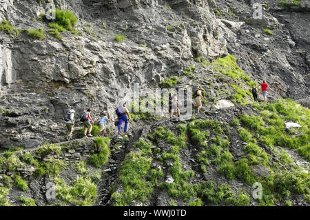 Gli escursionisti sul Gemmi trail, Vallese Foto Stock