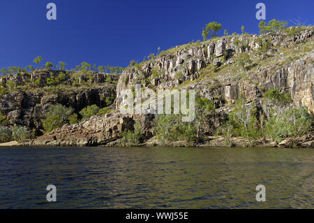 La formazione del paesaggio di Katherine Gorge (Nimiluk) NP, visto da Katherineriver, Territority settentrionale, Australia Foto Stock