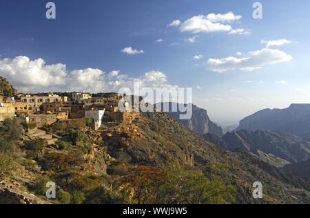 Il villaggio Al Aqor, Saiq altopiano, Oman Foto Stock