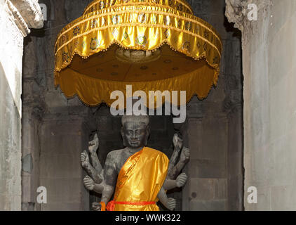 Dio Vishnu con otto armes, Angkor Wat Foto Stock