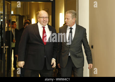 Altmaier incontra austriaca di economia Ministro Reinhold Mitterlehner Foto Stock