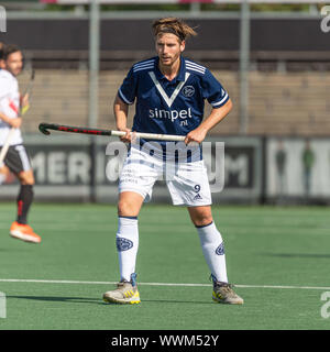 Amstelveen, Paesi Bassi. Xv Sep, 2019. AMSTELVEEN, 15-09-2019, Hoofdklasse Hockey Heren Seizoen 2019-2020. Luogo: Wagener Stadion. Bram Weers durante il gioco AH&BC Amsterdam vs HC Pinoke. Credito: Pro scatti/Alamy Live News Foto Stock