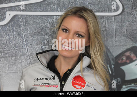 Modello, la Playmate Doreen Seidel racer all'ADAC GT Masters 2013 Oschersleben / Bode Foto Stock