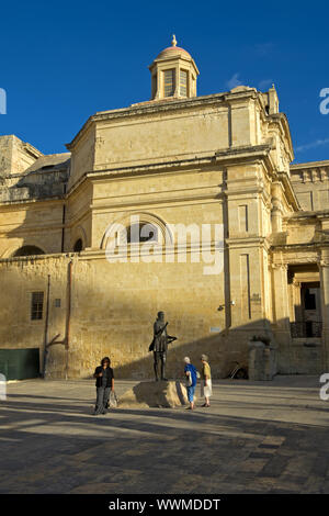 Monumento a Jean de la Valette,Valletta, Malta Foto Stock