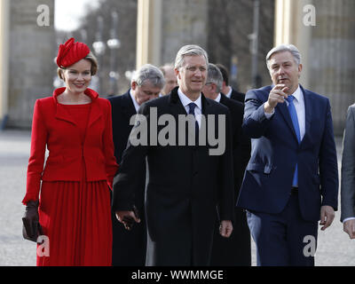 Philippe Re e Regina Matilde di belga alla Porta di Brandeburgo a Berlino Foto Stock