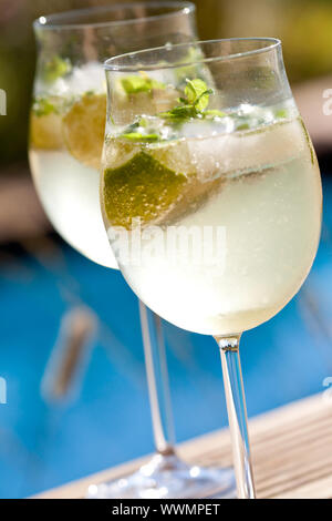 Hugo prosecco lâ Elderflower soda ghiaccio drink estivo Foto Stock