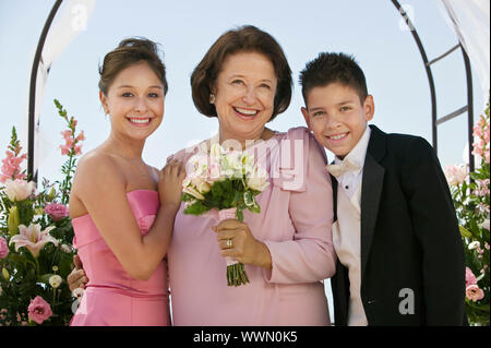 Sposa con la madre e il fratello Foto Stock