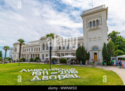 Livadia, Crimea - Luglio 10. 2019. Palazzo Livadia - l'ex residenza meridionale degli imperatori russi Foto Stock