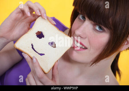 Sorridente fetta di pane. Foto Stock