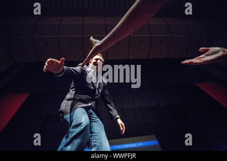 Candidato presidenziale repubblicano Ted cruz (R-TX) in corrispondenza di una campagna incontro alla Houston Baptist University nel 2016. Foto Stock