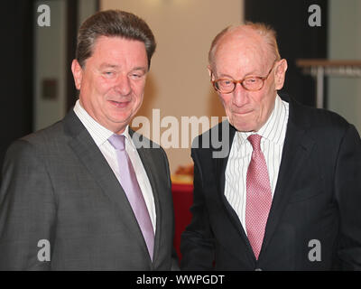 Dr.Lutz Trümper (Magdeburg) e Edzard Reuter Foto Stock