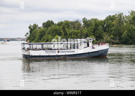 Washington DC, Stati Uniti d'America - 7 Giugno 2019: fiume Potomac in barca per visite guidate Foto Stock