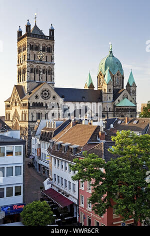 Basilica di San Quirino, Neuss, Basso Reno, Renania settentrionale-Vestfalia, Germania, Europa Foto Stock