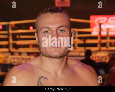 Il tedesco semi-heavyweight boxer Deines Adam (SES boxe) Foto Stock