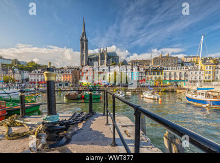 Impressione del San Colman's Cathedral di Cobh vicino a Cork, Irlanda Foto Stock