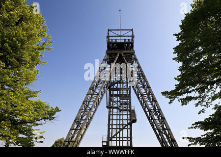 Headframe della miniera di carbone di Auguste Victoria albero 1/2, Marl, la zona della Ruhr, Germania, Europa Foto Stock