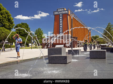 Torre di graduazione con scritte, Bad Salzuflen, Renania settentrionale-Vestfalia, Germania, Europa Foto Stock