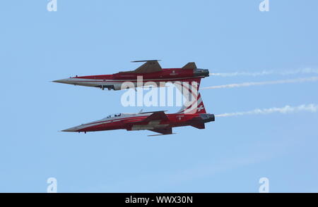 Hechtel, Belgio. Xv Sep, 2019. La Patrouille Suisse aerobatic team di Swiss Air Force esegue presso l'International Sanicole Airshow in Hechtel, Belgio, Sett. 15, 2019. Credito: Wang Xiaojun/Xinhua/Alamy Live News Foto Stock