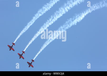Hechtel, Belgio. Xv Sep, 2019. Le ali di tempesta aerobatic team del Croatian Air Force esegue presso l'International Sanicole Airshow in Hechtel, Belgio, Sett. 15, 2019. Credito: Wang Xiaojun/Xinhua/Alamy Live News Foto Stock
