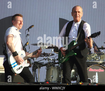 London.UK. Status Quo a BBC Radio 2 Live in Hyde Park evento, Hyde Park, Londra. 15 settembre 2019 Ref:LMK73-S2360-160919 Keith Mayhew/Landmark WWW.LMKMEDIA.COM Media Foto Stock