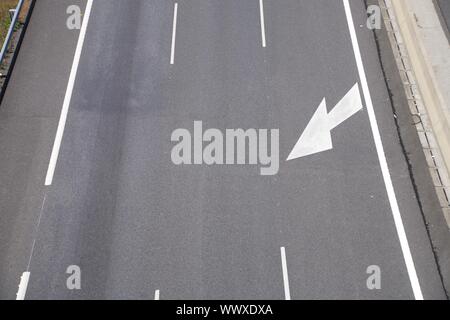 Tre corsie autostrada prossima città di Vigo in Galizia Spagna Foto Stock