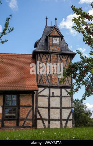 Villaggio Chiesa Wieserode nel Harz a struttura mista in legno e muratura chiesa Foto Stock