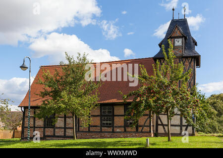 Villaggio Chiesa Wieserode nel Harz a struttura mista in legno e muratura chiesa Foto Stock