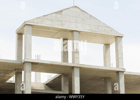 Casa non finita con un calcestruzzo monolitico costruzioni Foto Stock