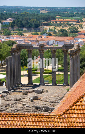 Il Tempio di Diana, Tempio Romano di Evora dedicata al culto dell'Imperatore Augusto. Evora. Portogallo Foto Stock