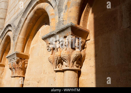 San Esteban chiesa in Moradillo de villaggio di sedano, regione Paramos, Burgos, Spagna Foto Stock