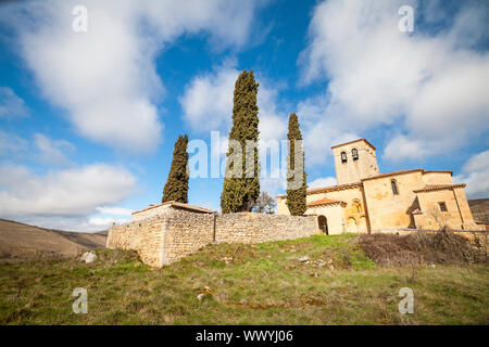 San Esteban chiesa in Moradillo de villaggio di sedano, regione Paramos, Burgos, Spagna Foto Stock