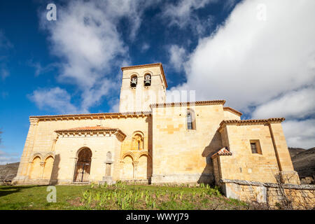 San Esteban chiesa in Moradillo de villaggio di sedano, regione Paramos, Burgos, Spagna Foto Stock