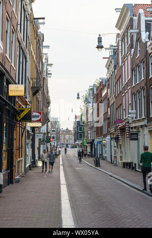 Il Nine Streets distretto (de Negen Straatjes), un quartiere di quirky negozi e ristoranti, Amsterdam, Olanda Settentrionale, Paesi Bassi, Europa Foto Stock