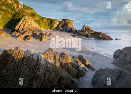 Spiaggia deserta a Lee Bay, North Devon, Inghilterra, Regno Unito, Europa