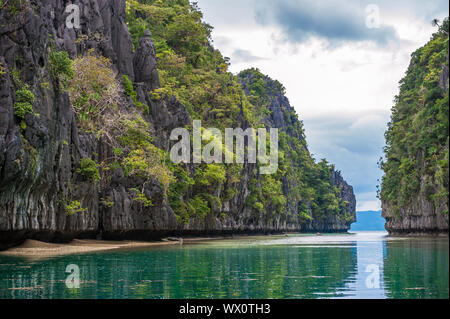 Scenic isola tropicale paesaggistico, El Nido, PALAWAN FILIPPINE Foto Stock