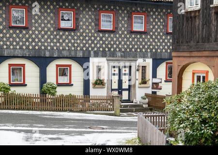 Storico Lusatian superiore tipiche case a graticcio in Waltersdorf Zittauer Gebirge Foto Stock