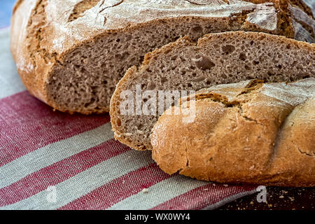 Pane a fette di pane casereccio Foto Stock