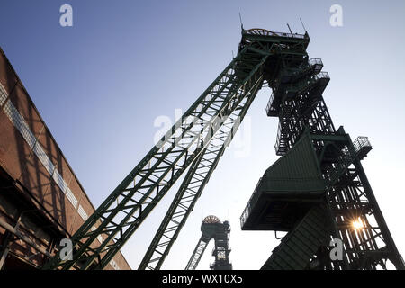Torre di albero del carbone dismesse miniera Westfalen, Ahlen, Renania settentrionale-Vestfalia, Germania, Europa Foto Stock