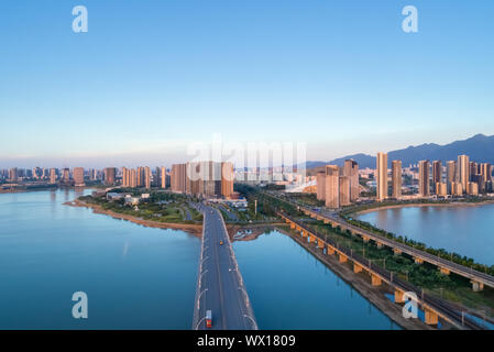 Jiujiang città al crepuscolo Foto Stock