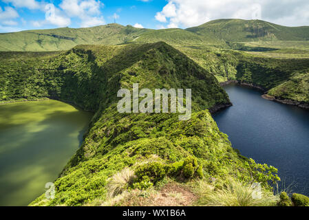 Lagoa Negra e Lagoa Comprida sulle Azzorre isola di Flores, Portogallo. Foto Stock