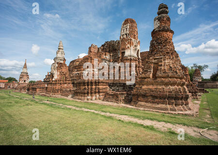 Wat Mahathat Ayutthaya, patrimonio mondiale Unesco antico tempio buddista rovina in Ayutthaya Thailandia. Foto Stock