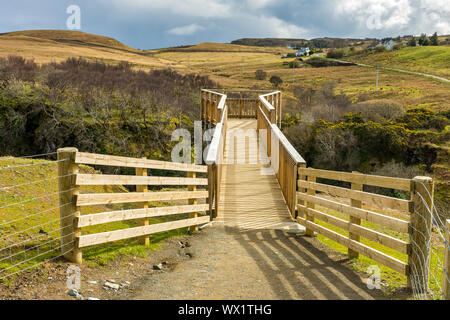 Il Trotternish piattaforma di osservazione, alla lealt Gorge, Trotternish, Isola di Skye, Scotland, Regno Unito Foto Stock