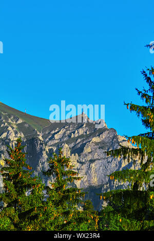 Caraiman Peak nelle montagne di Bucegi Foto Stock