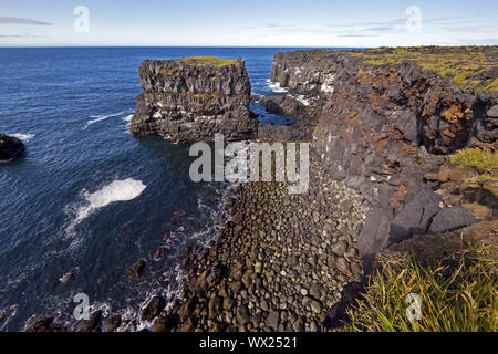 Volcanic costa rocciosa, Hvalrauf, Snaefellsnes, Vesturland, Islanda Europa Foto Stock