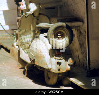 Old Dirty scooter Foto Stock