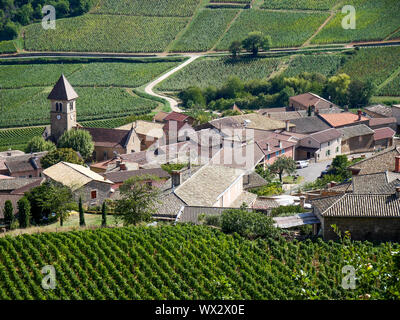 Villaggio Solutré-Pouilly, Borgogna e Saône-et-Loire, Bourgogne-Franche-Comté Regione, Francia Foto Stock