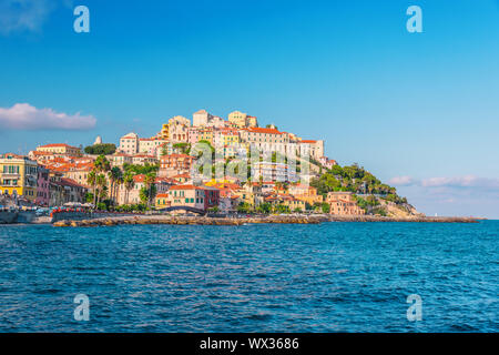 Vista del Porto Maurizio sulla Riviera Italiana in provincia di Imperia Foto Stock