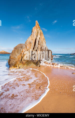 Paesaggio idilliaco in spiaggia Mexota, Asturias, Spagna. Foto Stock