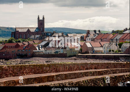 Vista di Dunbar dal porto di Cromwell. Dunbar è una città situata nel sud-est della Scozia. Foto Stock