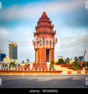 Il monumento di indipendenza in Phnom Penh Cambogia Foto Stock